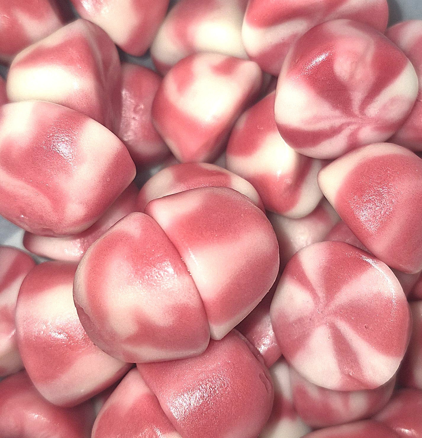 Strawberry Twist Kisses