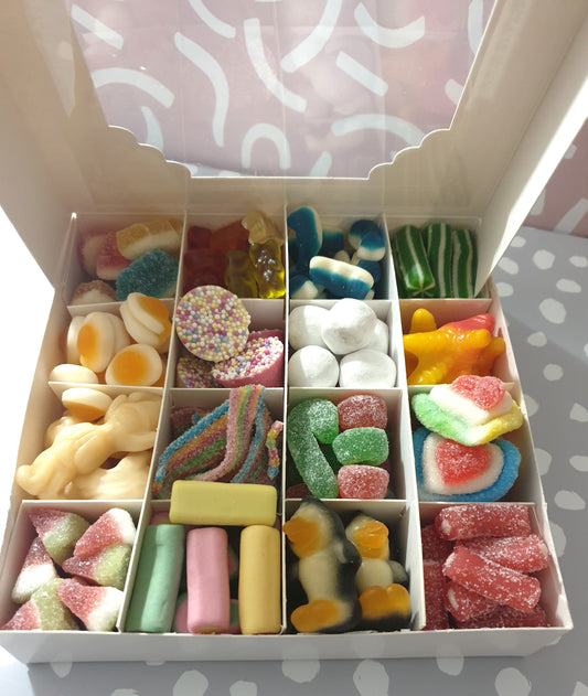 Mixed sweet gift box